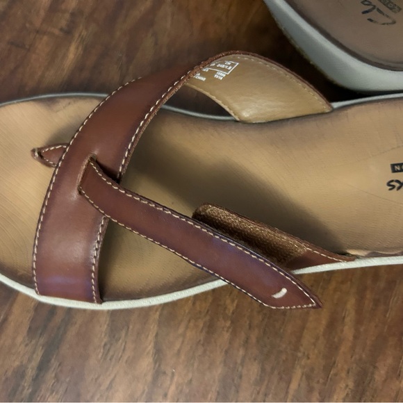 Clarks Leather Slide Sandals - Picture 4 of 6